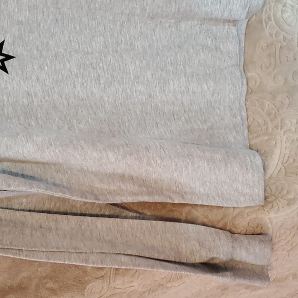 UNK NBA San Antonio Spurs Long Sleeve Tee - Picture 2 of 6